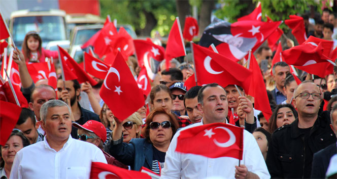 19 Mayıs'ta Çankaya bayraklarla donatıldı
