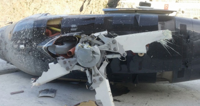 DSİ Genel Müdürü’nü taşıyan helikopter yan yattı: 3 yaralı