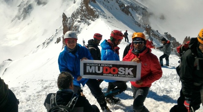Mudosk Sporcusu Erciyes Dağı Zafer Tırmanışını Tamamladı