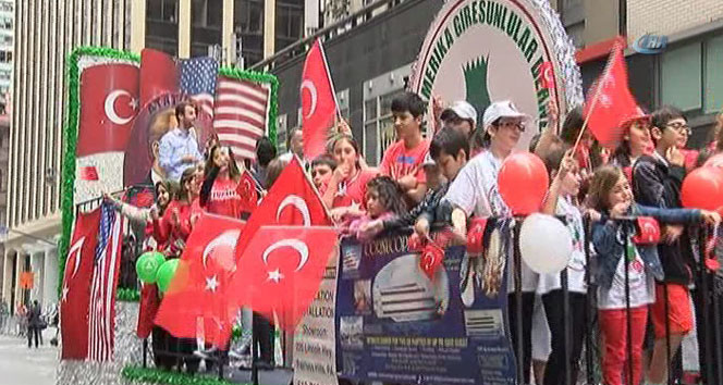 New York&#039;ta Türk günü yürüyüşü