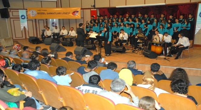Güzel Sanatlar Lisesinden Türk Halk Müziği Konseri