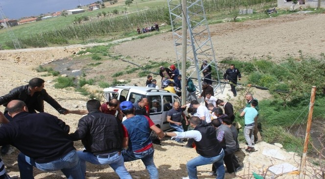 Karaman'da Trafik Kazası: 11 Yaralı