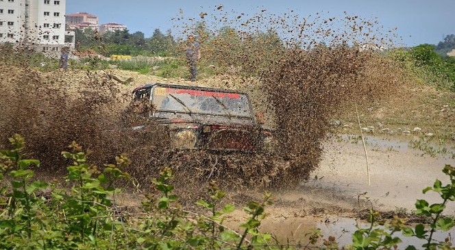 Off Road Yarışları Nefes Kesti