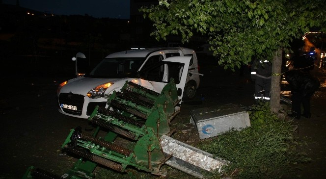 Yozgat&#039;ta Polis Aracı Kaza Yaptı: 2 Polis Yaralı