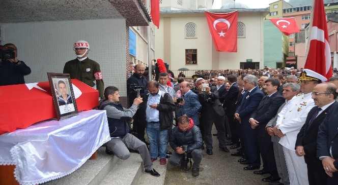 Trabzonlu Deniz Er Şehit Alper Al&#039;a Son Görev
