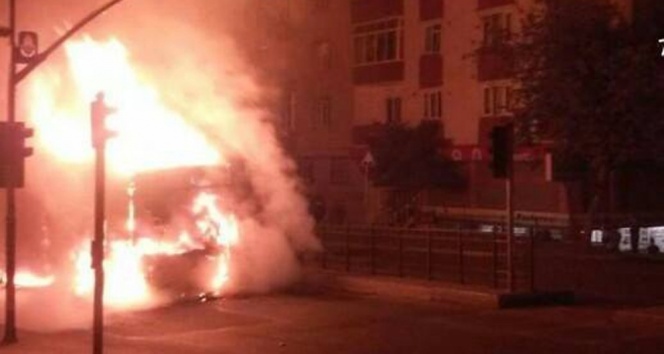 İstanbul’da araç kundaklayan 2 kişiye gözaltı