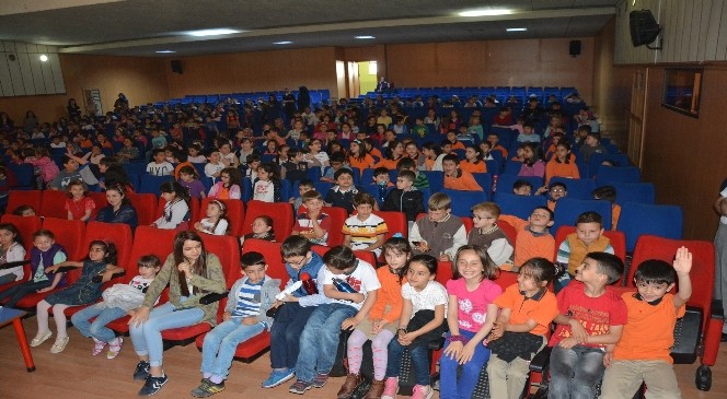 Bafra&#039;da Çocuklar İçin Kukla Gösterisi
