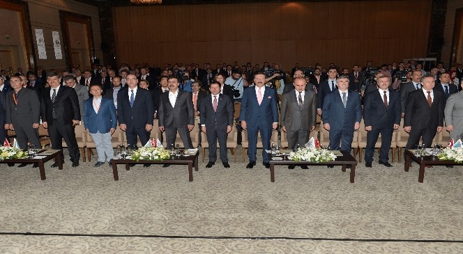 Hisarcıklıoğlu &#039;4. Uluslararası Otomotiv Sektörünün Geleceği Ve Çözümü İçin Kümelenme Konferansı&#039;na Katıldı