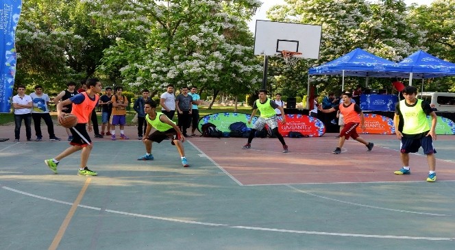 Gaziantep&#039;teki 12. Sokak Basketboluna Rekor Katılım