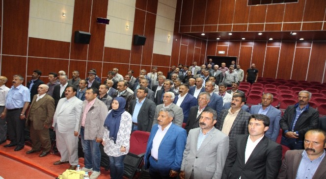 Varto'da Köylere Hizmet Götürme Birliği Toplantısı