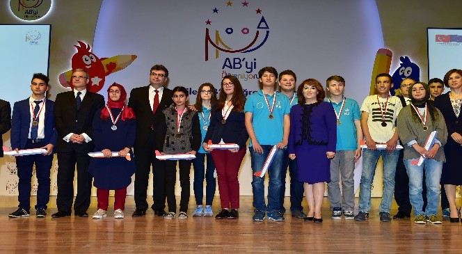 Öğrenciler Ab&#039;yi Öğreniyor Yarışmasının Ödülleri Verildi