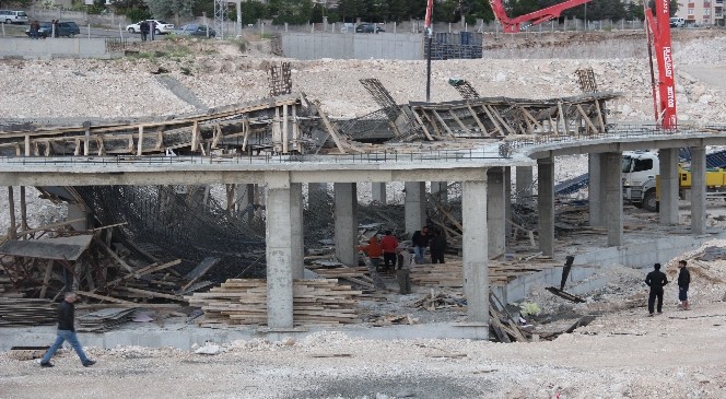Karaman'da İnşaat Kalıpları Çöktü: 1 Yaralı