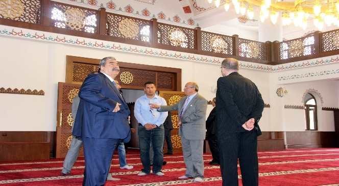 Abdulkadir Konukoğlu Camii Dualarla İbadete Açıldı
