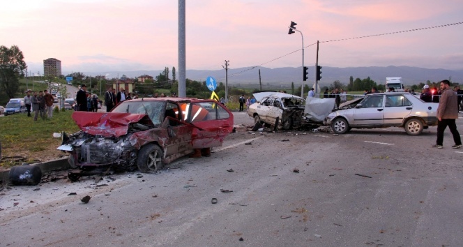 Kastamonu’da kavşakta zincirleme kaza: 9 yaralı