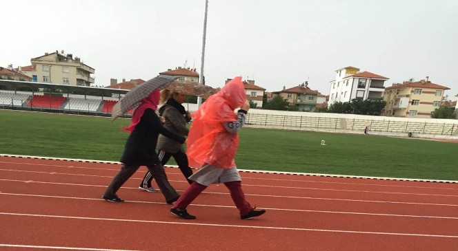 Karaman'da Yağmur Ve Spor Keyfi Bir Arada