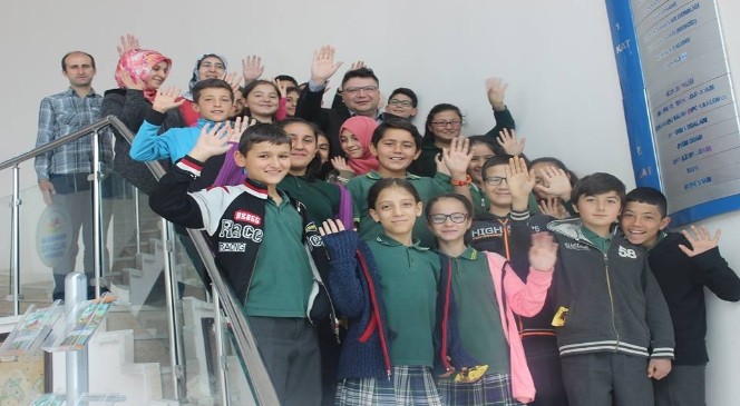 Öğrencilerden Karaman Gençlik Merkezi'ne Ziyaret