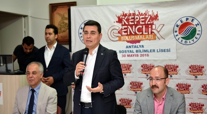 Başkan Tütüncü ‘Kariyer' Sohbetlerine Katıldı