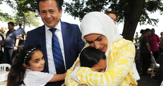 Başkan Yazıcı engellileri yürekten kucakladı