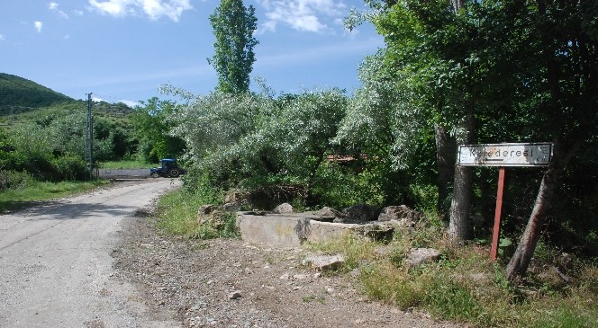 Cem Özdemir'e Köylülerinden Tepki