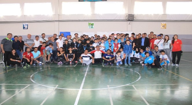 İşitme Engelliler Badminton Türkiye Şampiyonası Sona Erdi