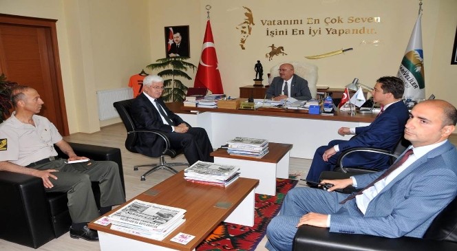 Vali Koca'nın Veda Ziyaretleri Sürüyor