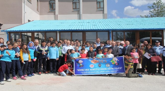Yozgat'ta Güvenli Okul Merkezi İle Güvenli Eğitim Projesi