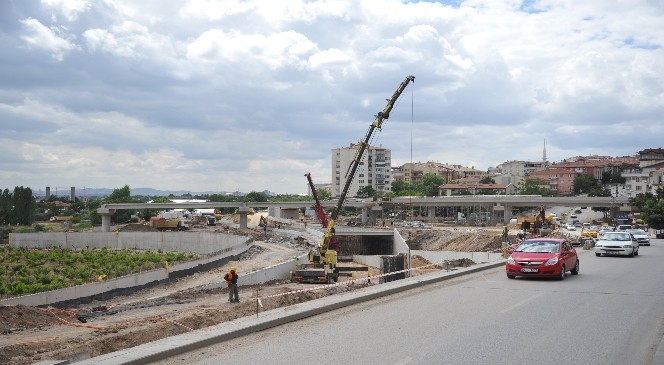 Yeni Keçiören Bulvarı'ndaki Çalışmalar Sürüyor