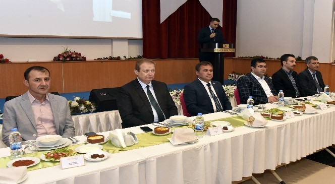 Vali Yavuz'a Veda Yemeği