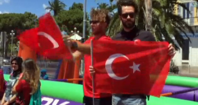 Türkler, Nice sokaklarını festival alanına çevirdi