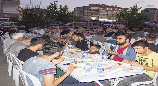 Öldüğü Gün 300 Kişiye İftar Verdi