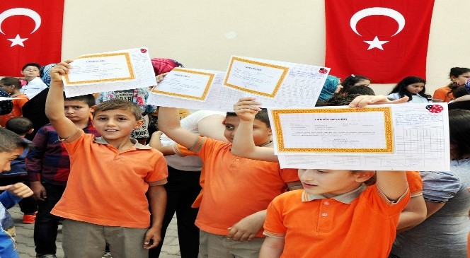 Kırıkkale&#039;de 50 Bin 284 Öğrenci Karne Aldı