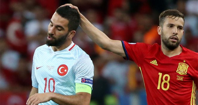 Ümit Karan'dan Arda Turan'a sert eleştiri