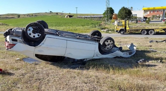 Yozgat'ta İki Ayrı Trafik Kazası : 1 Ölü 2 Yaralı