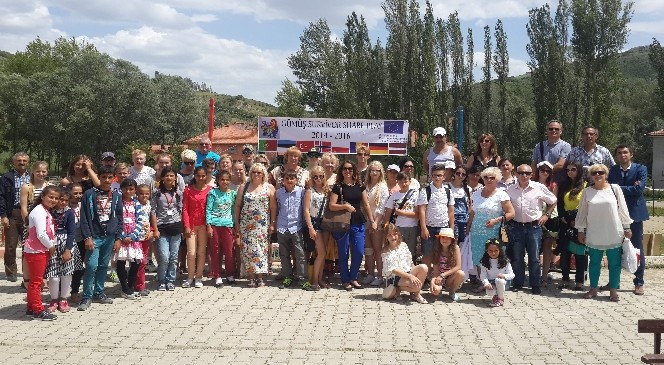 Şehri Görmeyen Köy Çocukları Ab Destekli Projelerle Avrupayı Geziyor
