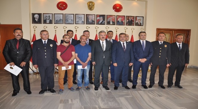 Atalay Filiz&#039;i Yakalayan Polislere Ve İhbar Eden Vatandaşlara Ödül