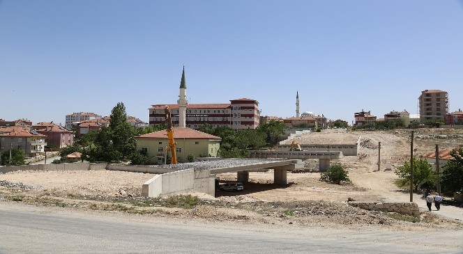 Karaman'da Yapılan Köprüye İlk Tabliye Yerleştirildi