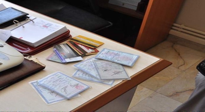 Yozgat'ta Duyarlı Vatandaşlar Buldukları Kayıp Eşyaları Belediyeye Getiriyor