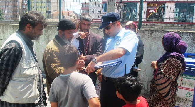 İzmit'te Dilenci Denetimi Artırıldı