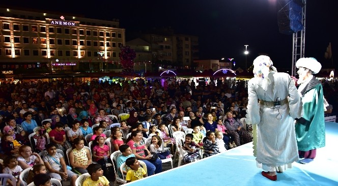 Şehzadeler Ramazan'da çocukları da unutmadı