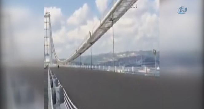 Kenan Sofuoğlu Osmangazi Köprüsünden rüzgar gibi geçti