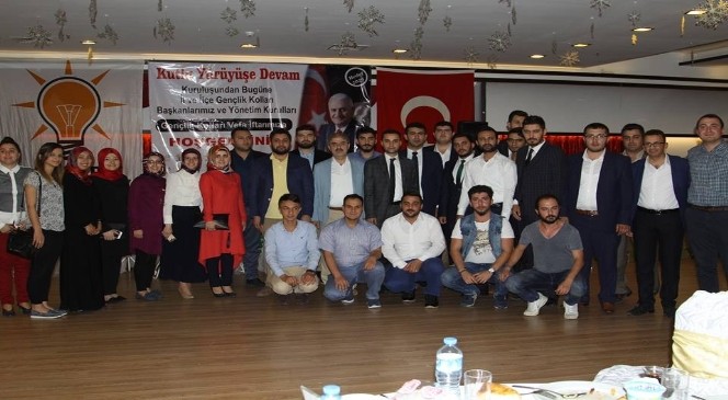 Ak Partili Gençler İftarda Buluştu