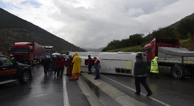 Gümüşhane'de Trafik Kazası: 13 Yaralı