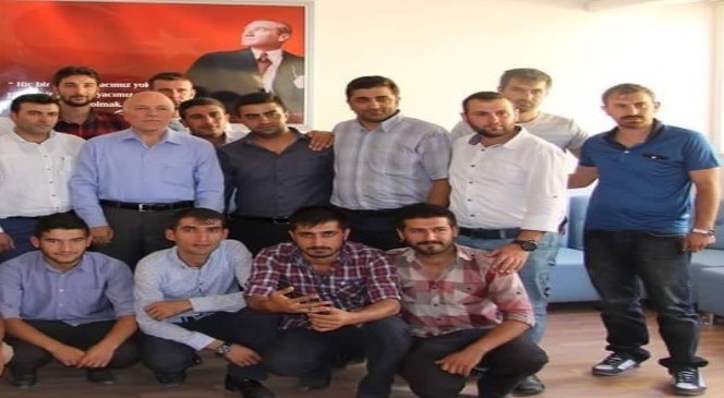 Hınıs Ak Gençlikten Başkan Sekmen'e Teşekkür…