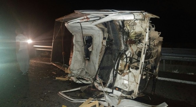 Konya’nın Ereğli ilçesinde meydana gelen kazada 1’i ağır 4 kişi yaralandı