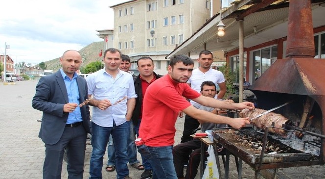 Gurbetteki Oltulular cağ kebabına kavuştular