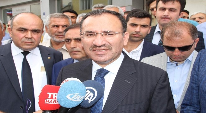Adalet Bakanı Bozdağ: “Hiç kimse Ankara’nın güvenliğinin Şam’ın güvenliğinden ayrı olduğunu söyleyemez”