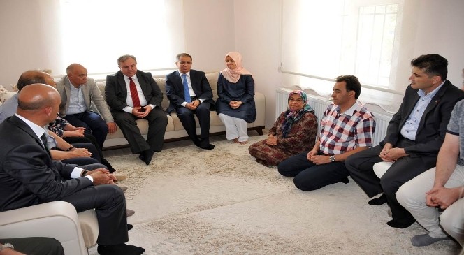 Karaman’da şehit ailelerine bayram ziyareti