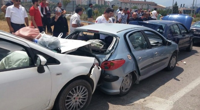 Karabük’te zincirleme trafik kazası: 10 yaralı