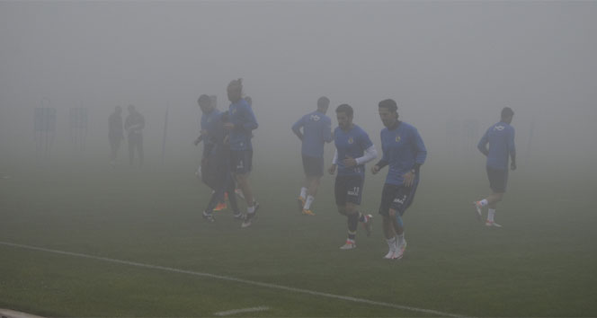 Fenerbahçe, yoğun sis altında çalıştı