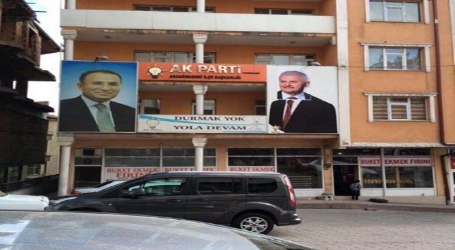 Fotomontaj afiş, Adalet Bakanı Bekir Bozdağ’ın talimatı ile kaldırıldı